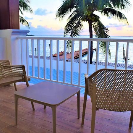 Bartolome Oceanfront Suites Isla Mujeres Exterior foto