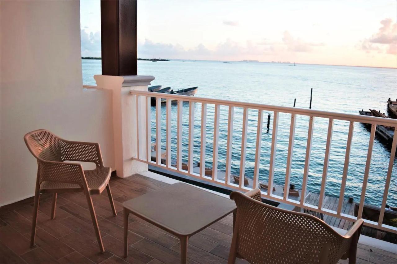 Bartolome Oceanfront Suites Isla Mujeres Exterior foto