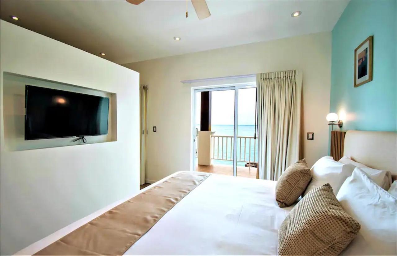 Bartolome Oceanfront Suites Isla Mujeres Exterior foto