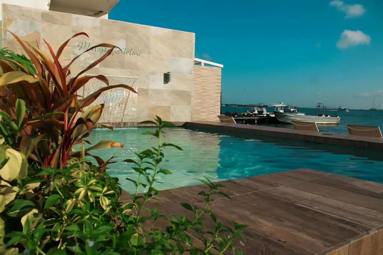 Bartolome Oceanfront Suites Isla Mujeres Exterior foto